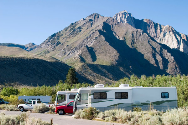 RVs with Boulder Mountains in background